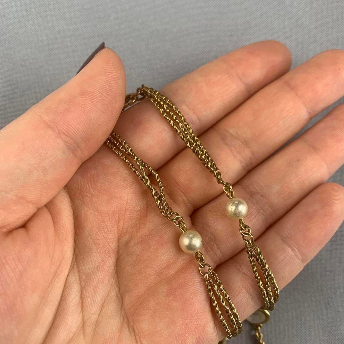 Faux Pearl and White Crystal Station Necklace (~21cm length)