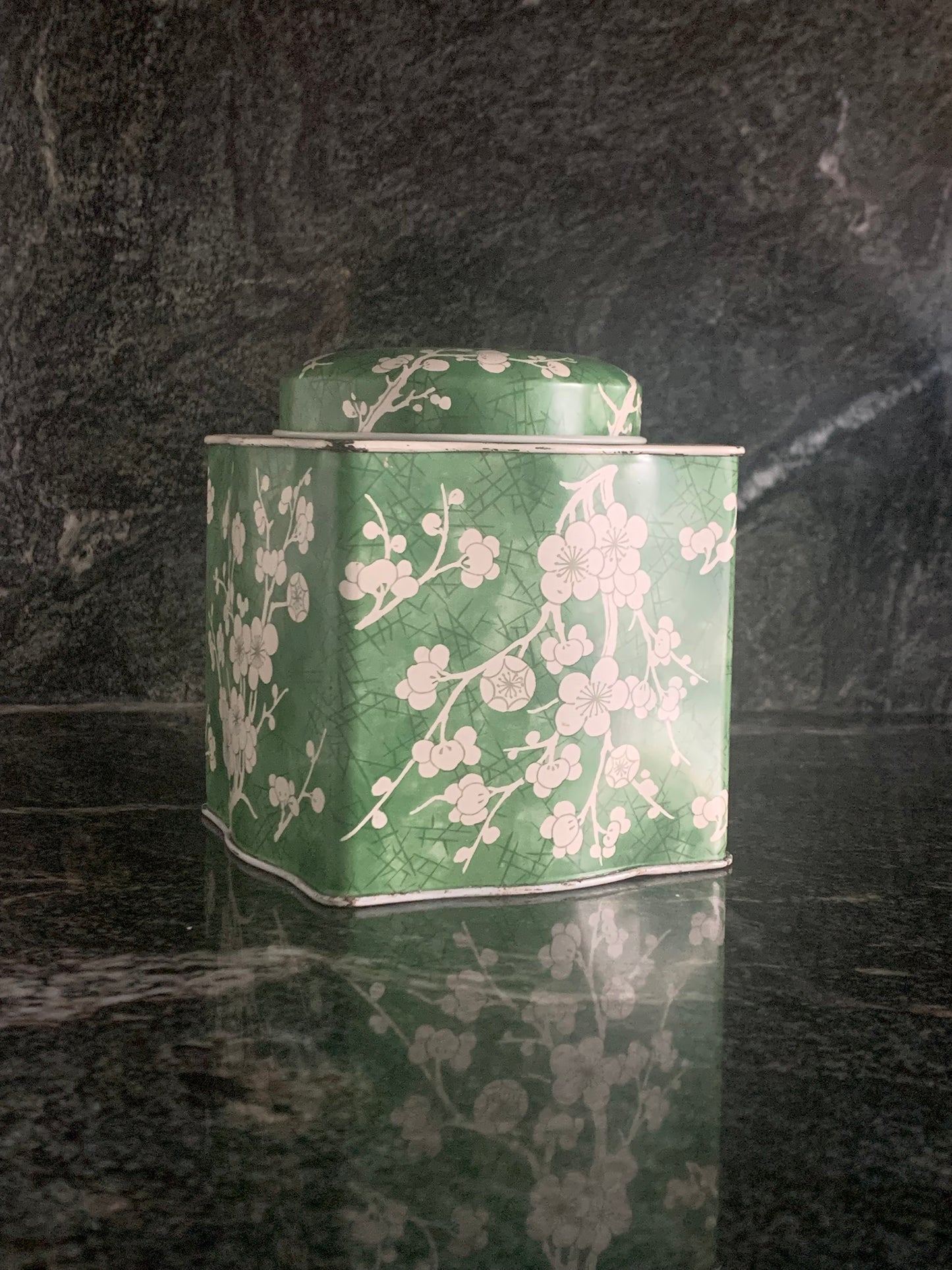 Green and White Tin