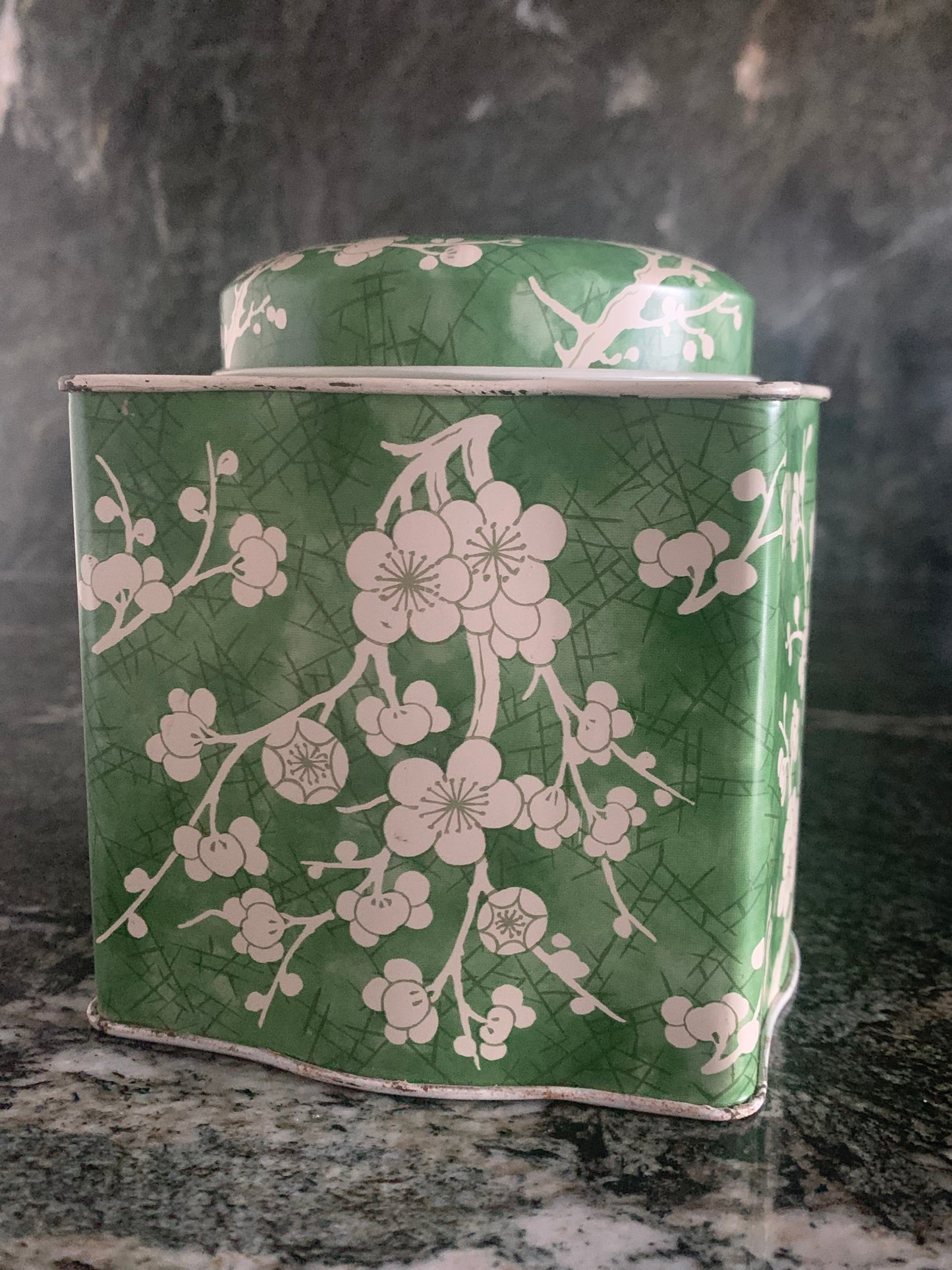 Green and White Tin